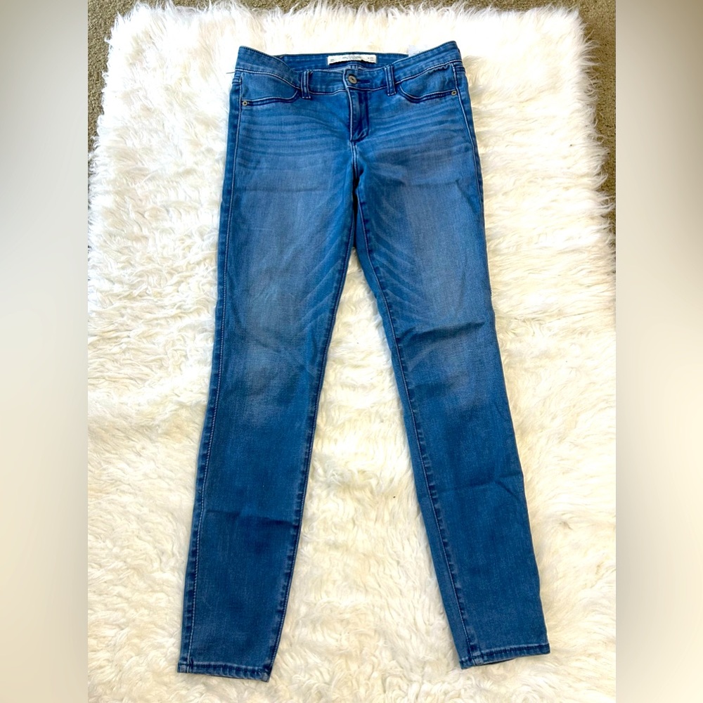 Abercrombie & Fitch Women’s Skinny Jeans